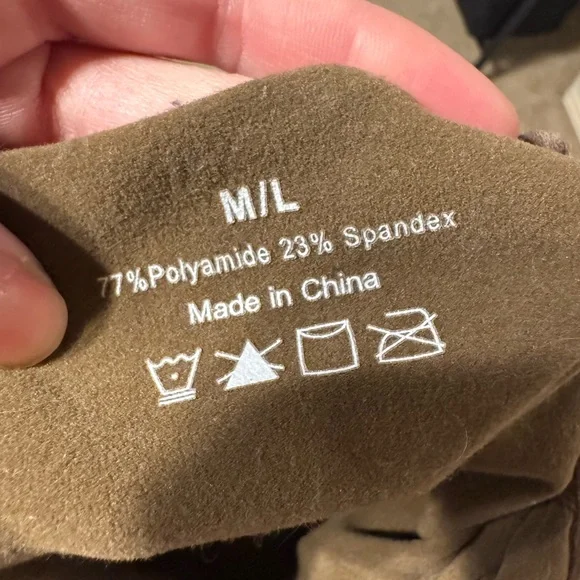 Seamless Bodysuit with Tummy Control & Hip Enhancer - Picture 7 of 8